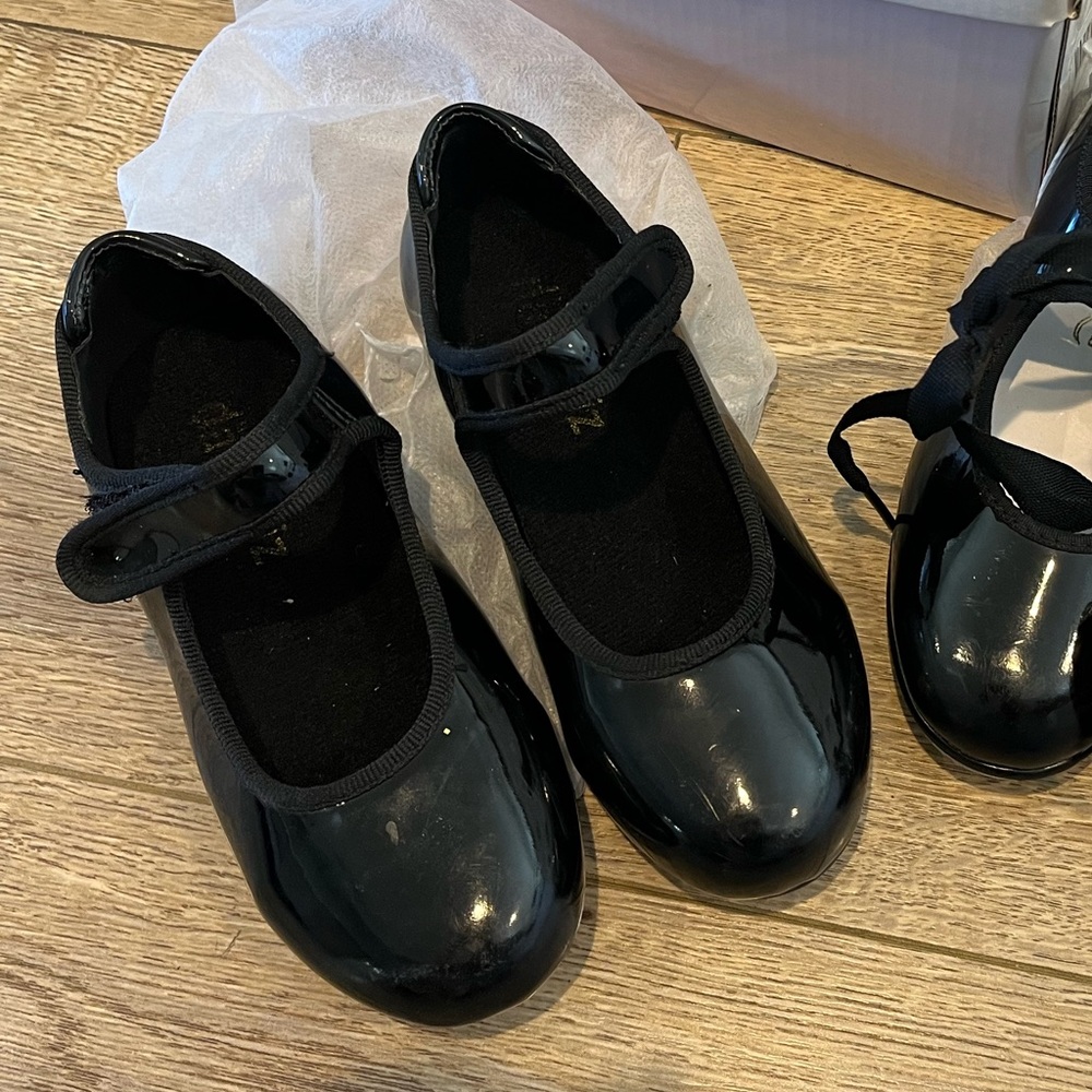 Kids 11m Tap Dance Shoes (velcro strap)